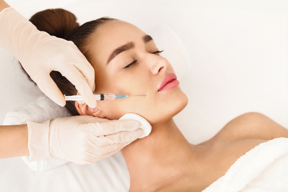 Plastic,Surgery.,Young,Woman,Receiving,Botox,Injection,In,Beauty,Clinic chemical peel renew